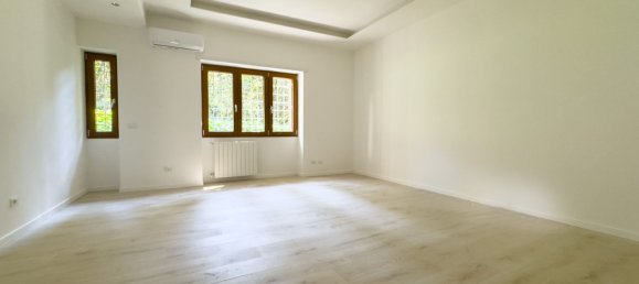 3 rooms Apartment in Rome, Italy No. 285600 7