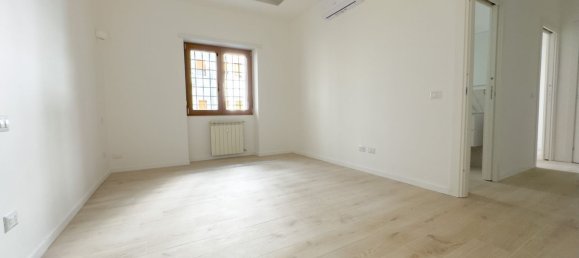 3 rooms Apartment in Rome, Italy No. 285600 10