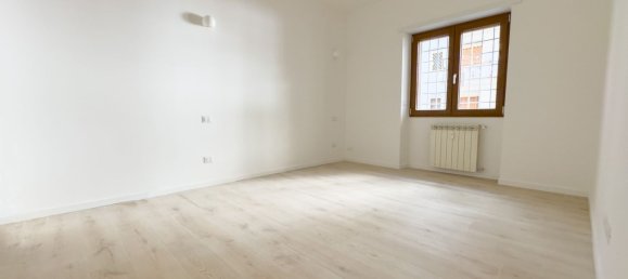 3 rooms Apartment in Rome, Italy No. 285600 9