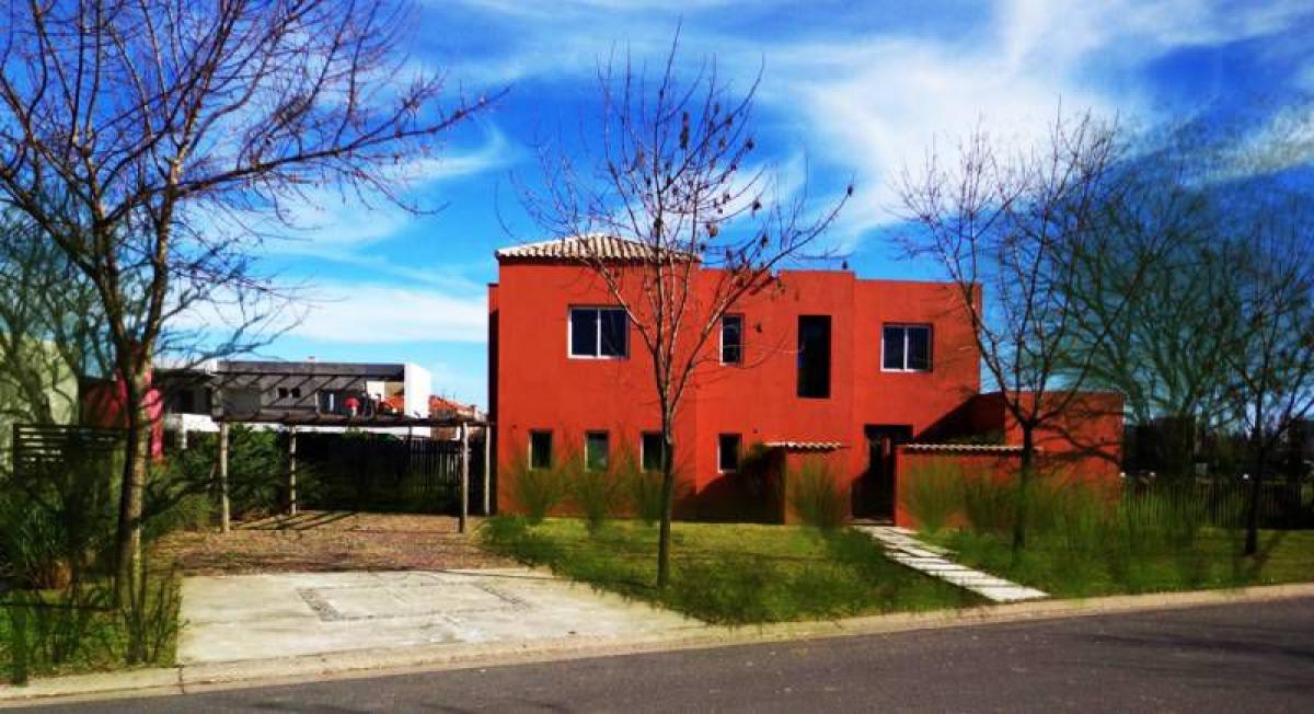 Casa T4 em Tigre, Argentina N.º 10022
