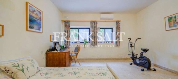 7 bedrooms Villa in Swieqi, Malta No. 11648 38