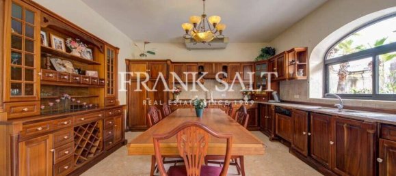 7 bedrooms Villa in Swieqi, Malta No. 11648 31