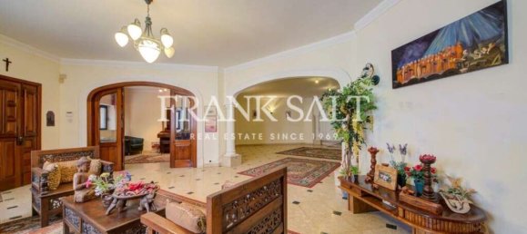7 bedrooms Villa in Swieqi, Malta No. 11648 21