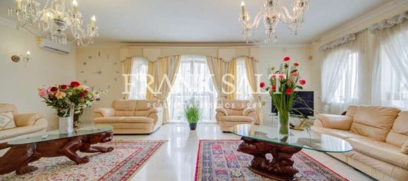 7 bedrooms Villa in Swieqi, Malta No. 11648 45