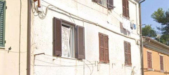 9 rooms Duplex in Jesi, Italy No. 190175 4