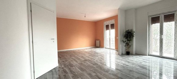 3 rooms Apartment in Verderio, Italy No. 109485 7