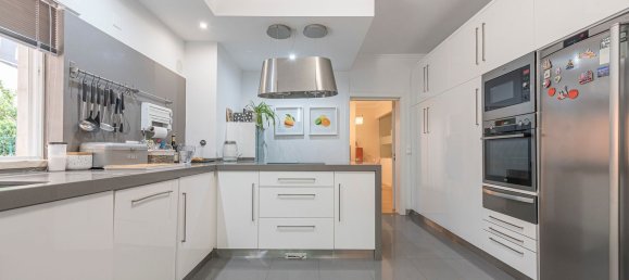 5 bedrooms House in Sintra, Portugal No. 31387 3