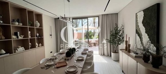 5 bedrooms Villa in Abu Dhabi, UAE No. 21699 6