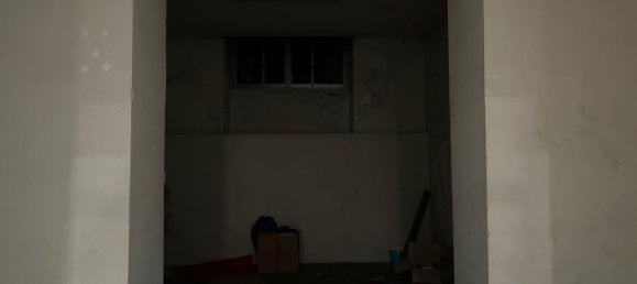 115m² Commercial property in Palermo, Italy No. 74764 2