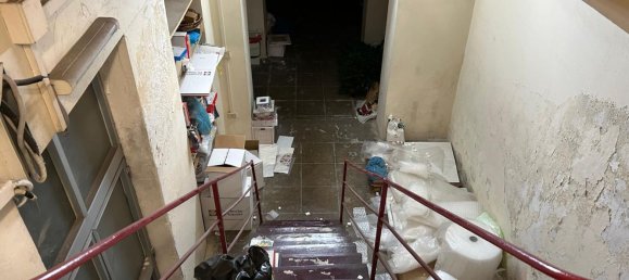 115m² Commercial property in Palermo, Italy No. 74764 5