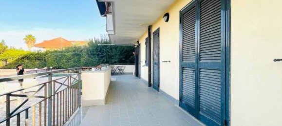 2 chambres Appartement à Giugliano in Campania, Italy No. 291705 5
