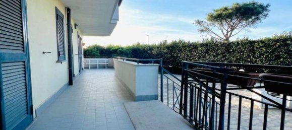 2 chambres Appartement à Giugliano in Campania, Italy No. 291705 6