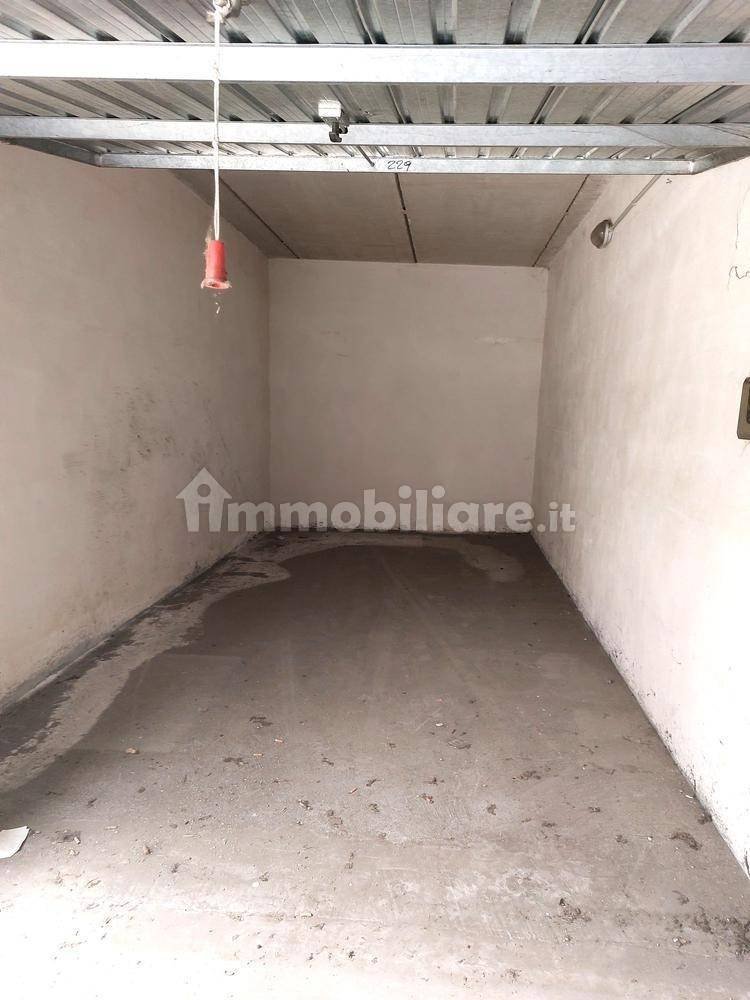 Garage in Rome, Italy 17m², Nr. 327679