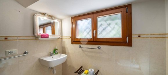 5 bedrooms Villa in Verona, Italy No. 360622 11