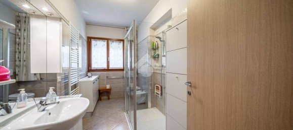 5 bedrooms Villa in Verona, Italy No. 360622 6