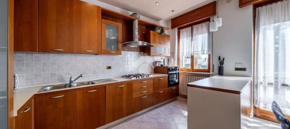 5 bedrooms Villa in Verona, Italy No. 360622 21