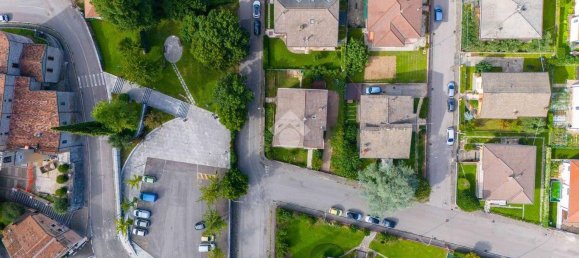 5 bedrooms Villa in Verona, Italy No. 360622 42