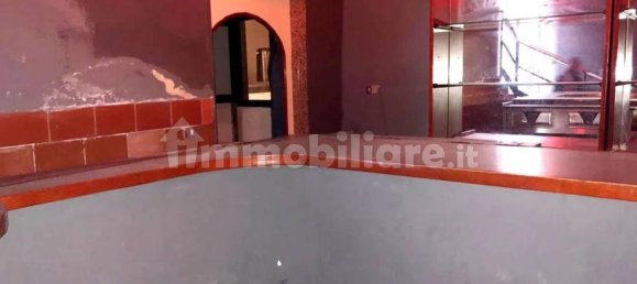 Propiedad comercial de 4 habitaciónes en Giovinazzo, Italy No. 353316 7