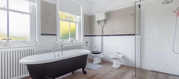 7 bedrooms House in Bush Hill Park, United Kingdom No. 6584 12