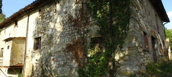 4 bedrooms Villa in Poppi, Italy No. 179569 3