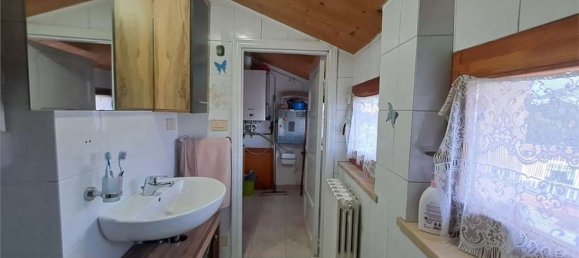 3 rooms Apartment in Jesi, Italy No. 223166 5