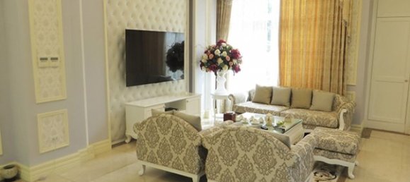 Villa de 3 dormitorios en Long Bien, Vietnam No. 2622 2