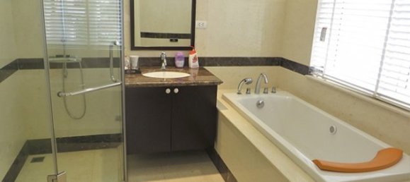 Villa de 3 dormitorios en Long Bien, Vietnam No. 2622 20