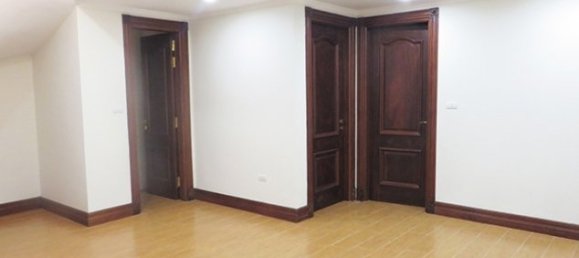 Villa de 3 dormitorios en Long Bien, Vietnam No. 2622 16