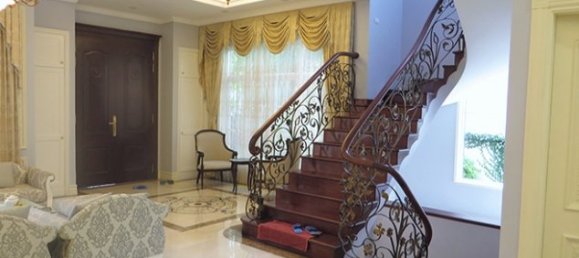 Villa de 3 dormitorios en Long Bien, Vietnam No. 2622 4