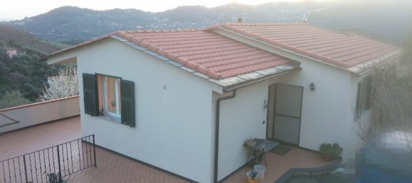 3 bedrooms Villa in Imperia, Italy No. 381914 3