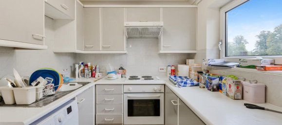 2 bedrooms Apartment in Epsom, United Kingdom No. 9765 2