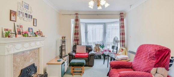 2 bedrooms Apartment in Epsom, United Kingdom No. 9765 5