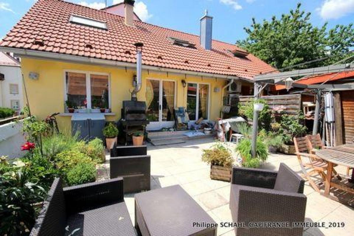 Casa de 4 dormitorios en Schiltigheim, France No. 31459