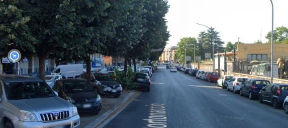 4 rooms Apartment in Rome, Italy No. 27226 2