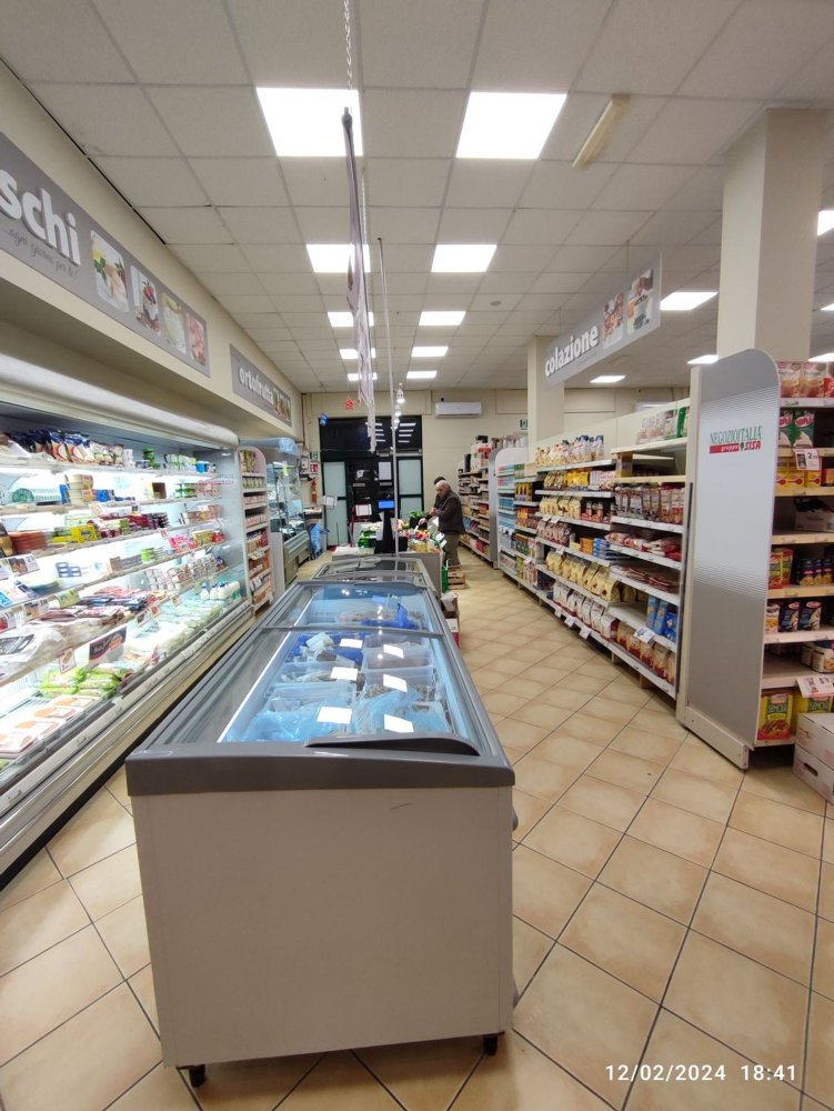 200m² Commercial property in Vitulano, Italy No. 252073