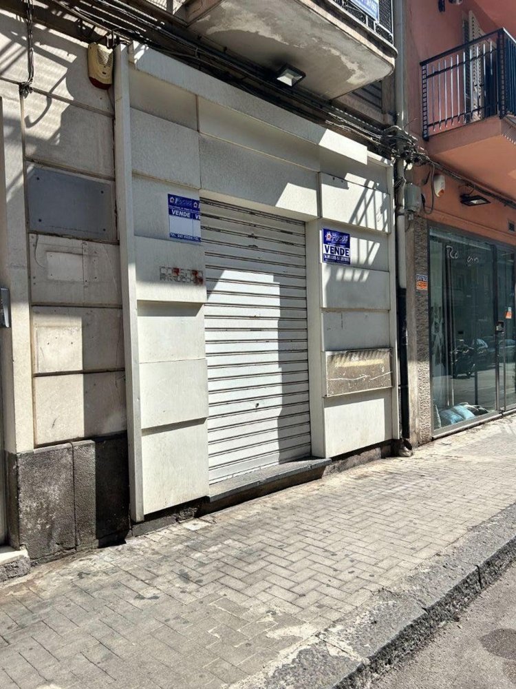 Коммерческая недвижимость 84м² в Патерно, Италия № 258974