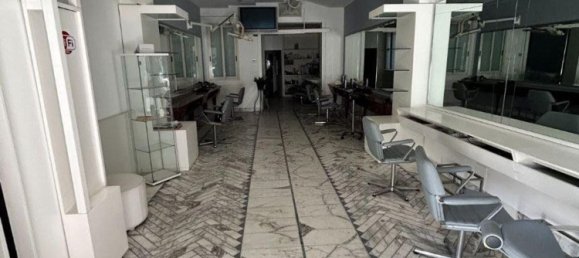 Коммерческая недвижимость 84м² в Патерно, Италия № 258974 9