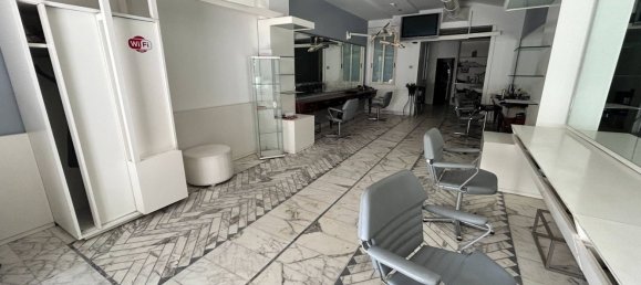 Коммерческая недвижимость 84м² в Патерно, Италия № 258974 10