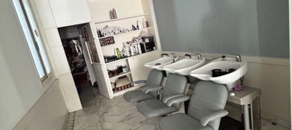 Коммерческая недвижимость 84м² в Патерно, Италия № 258974 12