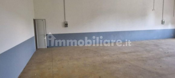 645m² Warehouse in Gubbio, Italy No. 349485 11