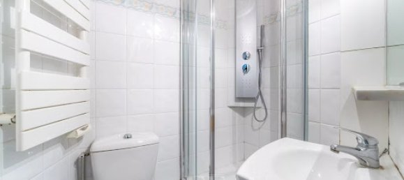 3 bedrooms Apartment in Paris, France No. 186846 12