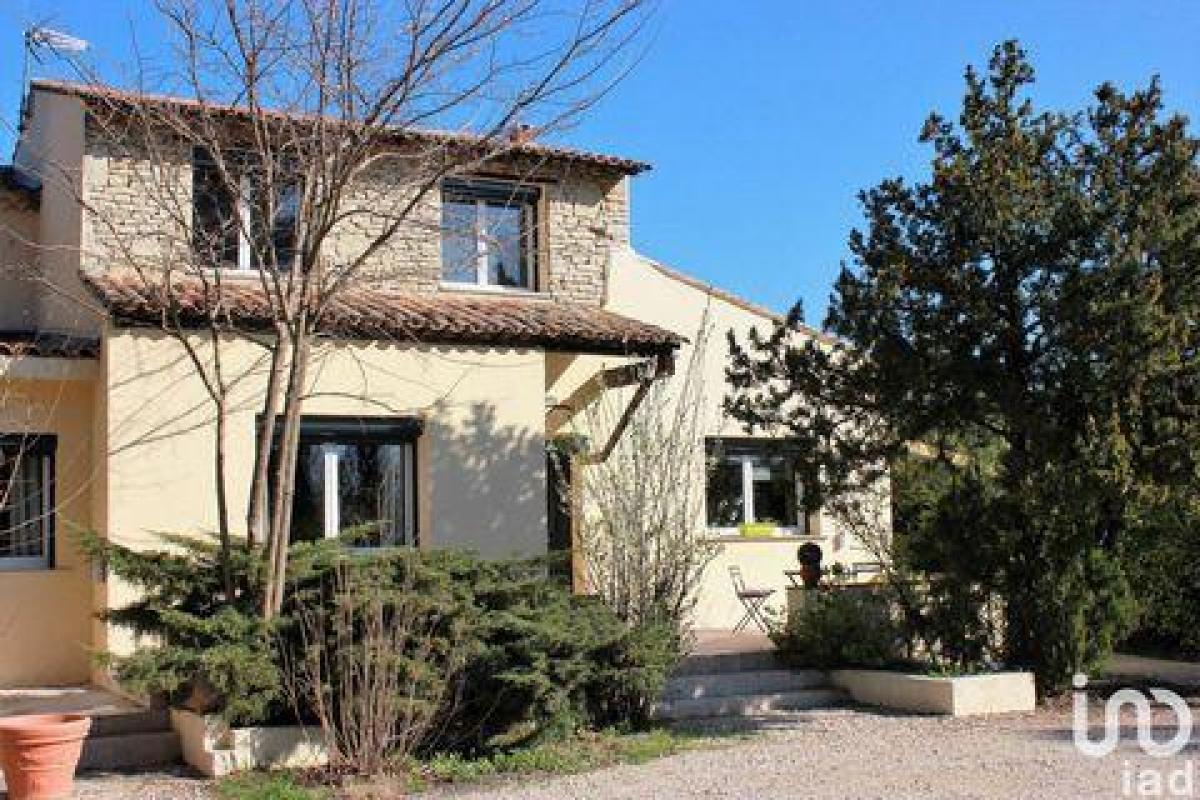 5 bedrooms House in Avignon, France No. 9817