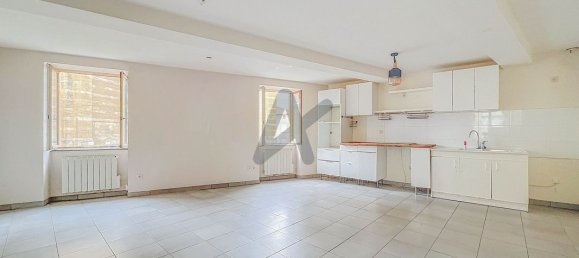 Dúplex de 2 dormitorios en Bessenay, France No. 204564 2