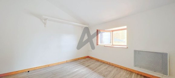 Dúplex de 2 dormitorios en Bessenay, France No. 204564 5