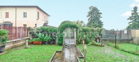 2 bedrooms Apartment in Inverigo, Italy No. 325978 2