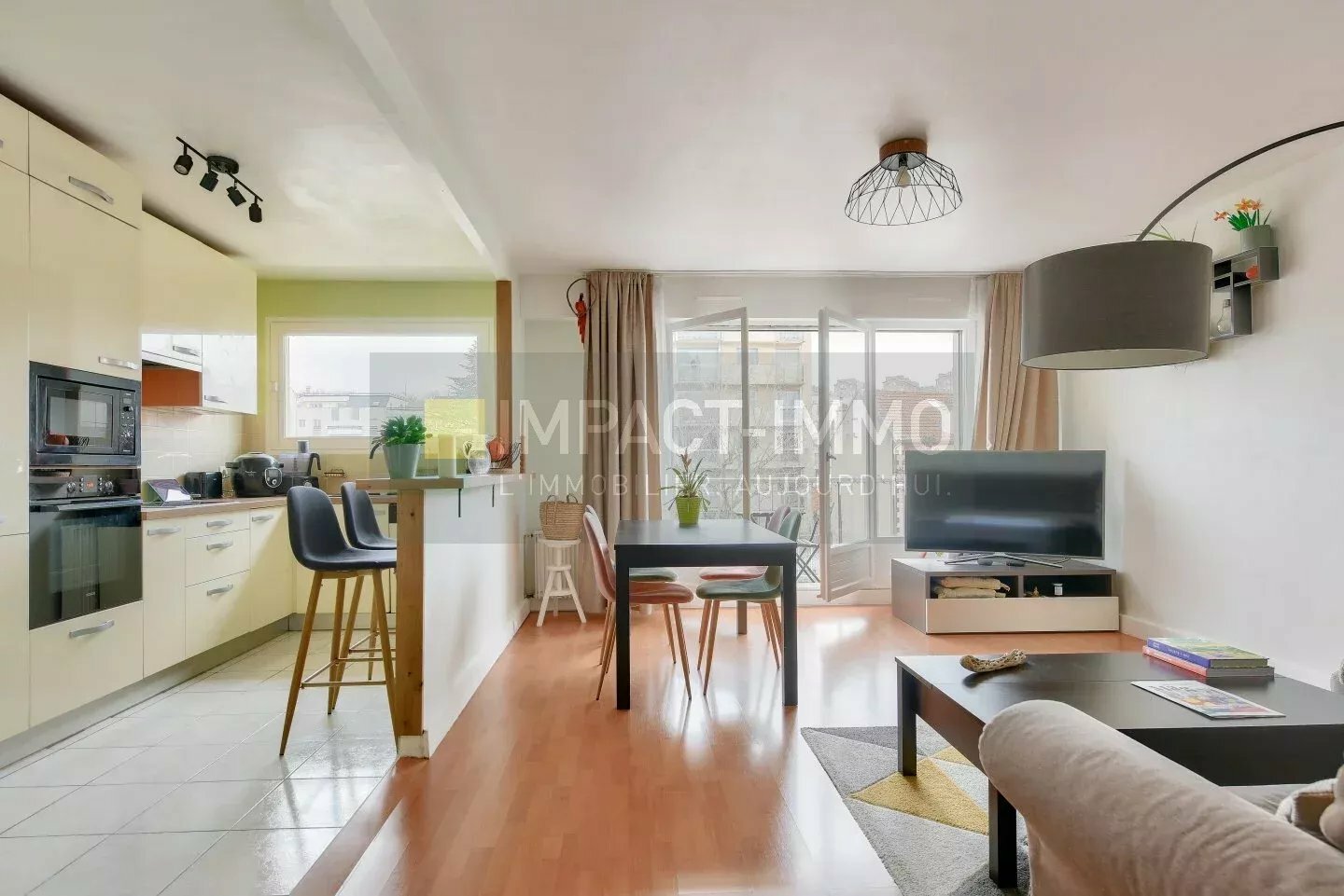 2 bedrooms Apartment in Puteaux, France No. 118075