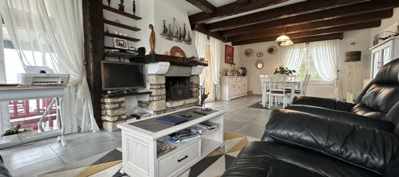 6 bedrooms House in Baud, France No. 203541 7