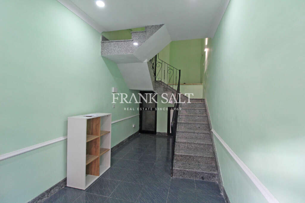 Büro in Paola, Malta 150m², Nr. 12780