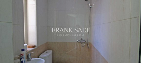 Büro in Paola, Malta 150m², Nr. 12780 24