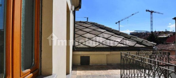 3 bedrooms Apartment in Turin, Italy No. 55442 5